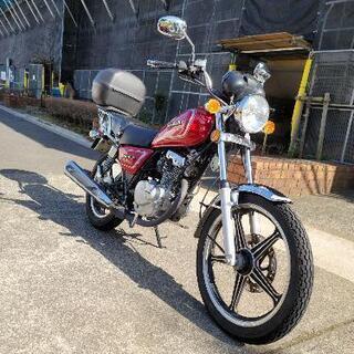 綺麗！低走行！スズキGN125-2F!通勤に便利リアボックス付♪オマケ有り♪の画像