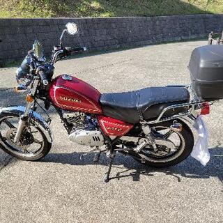 綺麗！低走行！スズキGN125-2F!通勤に便利リアボックス付♪オマケ有り♪の画像