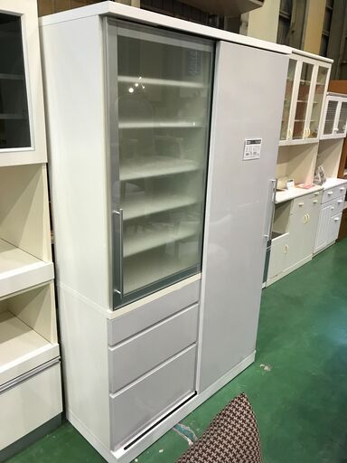 【愛品館八千代店】カリモク　スライド扉食器棚
