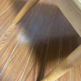 折りたたみテーブルの画像