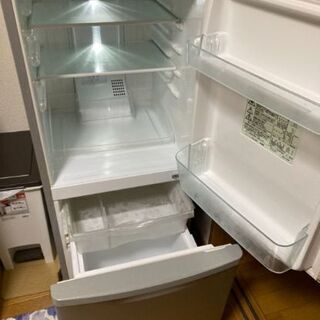 パナソニック NR-B144W-S 冷蔵庫。の画像