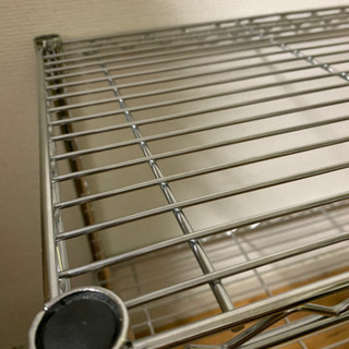 金属製網棚の画像