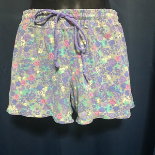 226ユニクロ花柄ショーパン