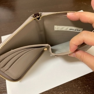金運アップ！【美品】SHOO・LA・RUE 財布、ストラップ付きの画像