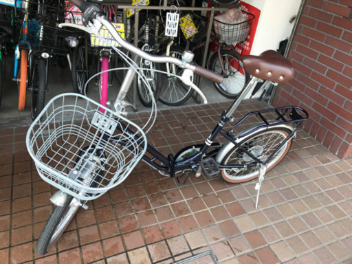 20インチ　ledオートライト　外装6段変速　かご付き折り畳み自転車