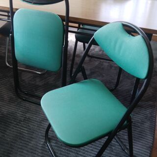  パイプ椅子　２脚セット