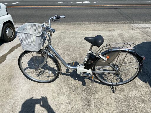 感謝セール 整備済新基準良品 Panasonic 8.0AH VIVI NX 26インチ 3段 充電器 鍵付 電動アシスト自転車W63