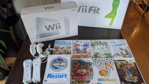 【値下げしました！】任天堂 Wii , Wii Fit , ソフト
