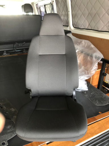 ハイエースDX GLパッケージ6型純正前席、セカンドシート