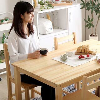 【廃棄前値下げ中！！】【受取日4月7日22時まで対応！】コンパクトで使いやすいニトリのダイニングテーブルセットの画像