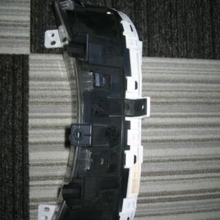 デリカ　D5についていたメーターです　加工用にどうですか？の画像