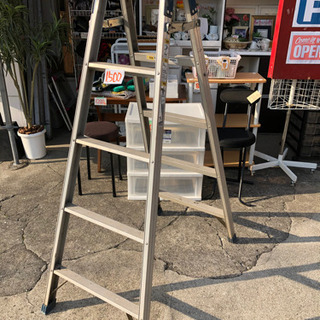 売り切れ🙏 脚立入荷しました👍 気になる方はメッセージまで📱 熊...