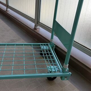 軽量の折り畳み台車