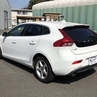 ★ボルボ V40★分割応相談★ワンオーナ車両★V40 T4-SE★2013★ホワイト★検4年3月★走行9.4万★純正17AW★地デジ★自社ローン可の画像