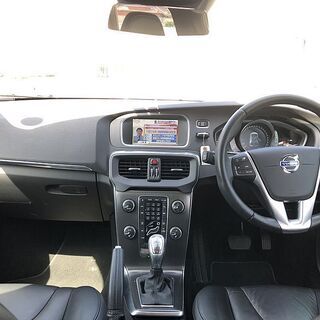 ★ボルボ V40★分割応相談★ワンオーナ車両★V40 T4-SE★2013★ホワイト★検4年3月★走行9.4万★純正17AW★地デジ★自社ローン可の画像