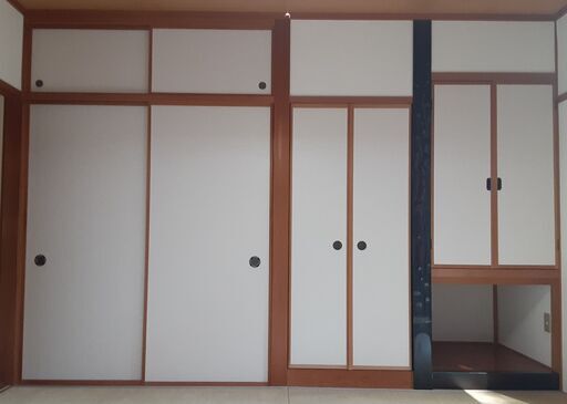 ほぼ新品です。　ふすま一式