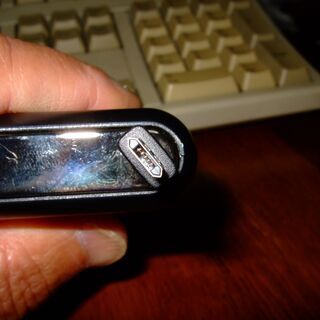 スマホ充電器（シガーソケットから）無料ではありません