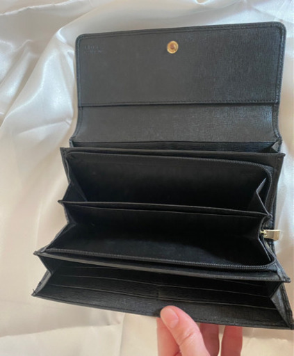 フルラ　furla 長財布　二つ折り財布　ブラック