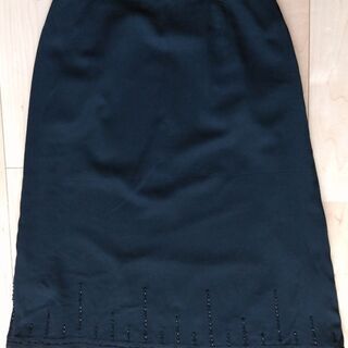 コムサＫＴ　ビーズ・刺繍スカート