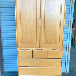 収納多め洋服タンスの画像