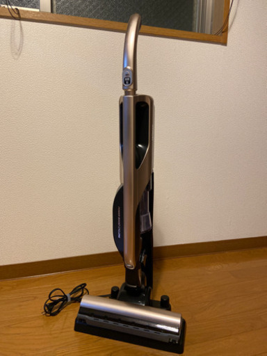 【受け渡し決まりました】日立充電式掃除機　PV-BD700