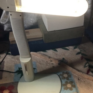 電気スタンド差し上げます。の画像