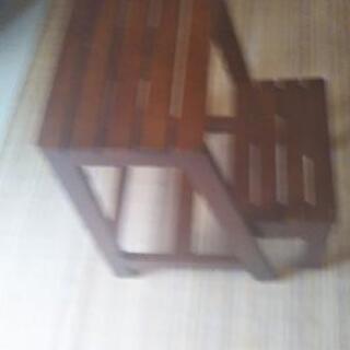 木製の踏み台の画像