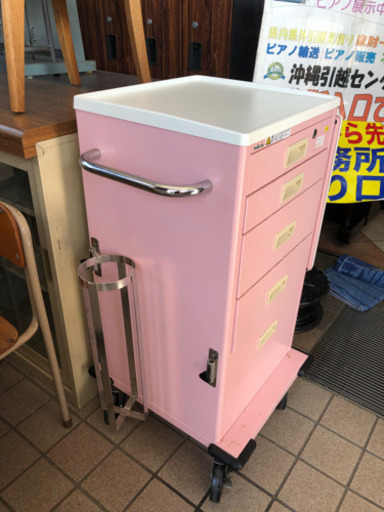 ?美品?救急カート(鍵付?)