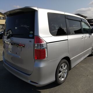 トヨタ ノア S★三列シート★アルミホイール★左側パワースライド★ナビ★バックカメラ★Bluetooth★ETC★の画像