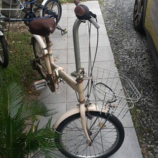 折り畳み式自転車の画像