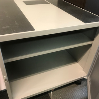 棚　キャスター付きの画像