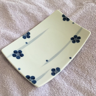 長皿　レトロ　1枚　梅模様
