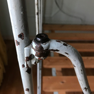 フレンチアンティーク アイアンベッド　シングルの画像