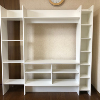 (取引完了)IKEA 飾り棚付きテレビ台