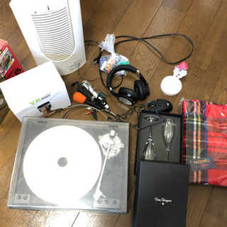 まとめて　ヒーター　トミカ　レコードプレーヤー　土鍋　ヘッドホン...