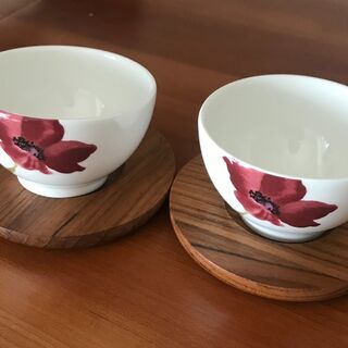 あげます。ティーカップと木製ソーサーのセット　ペア