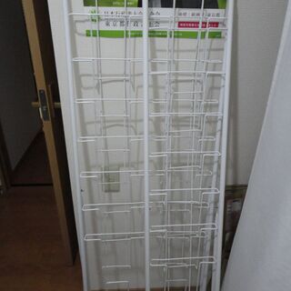 【美品・無料】A4 7段パンフレットスタンド（シングル・ダブル 計2）の画像