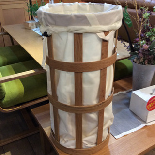 中古品 ランドリーバスケット WIREWORKS　コンランショップ