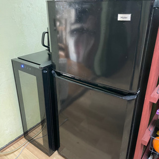 おしゃれでクールな黒い冷蔵庫　