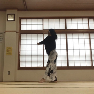 フラダンス教室🌺お仕事帰りにフラダンスで体を動かしませんか🌺の画像