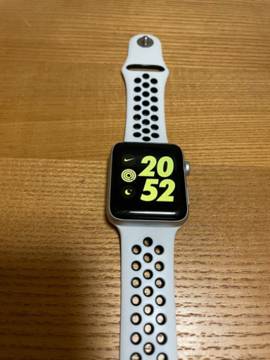 アップルウォッチ　Apple Watch Series3 42mm GPS+セルラー　ナイキ