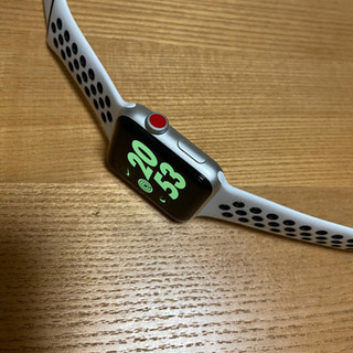 アップルウォッチ　Apple Watch Series3 42mm GPS+セルラー　ナイキの画像
