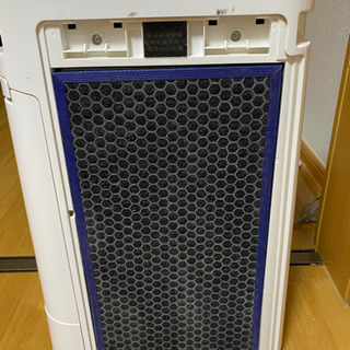 シャープの加湿空気清浄機！KC-G50-W 2017年製　SHARP 半年間使用の画像