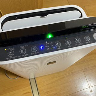 シャープの加湿空気清浄機！KC-G50-W 2017年製　SHARP 半年間使用の画像