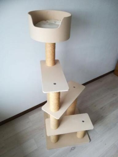キャットタワー