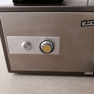 耐火金庫　無料差し上げます~