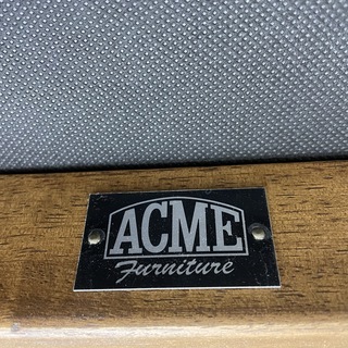 ACME Furnitureのソファー　Bの画像