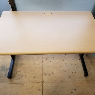 値下げセール!　オフィスデスク　机　テーブル　天板　未使用に近い　激安の画像