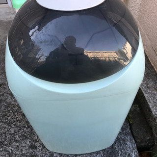 クルルンポイ(コンビのベビーおむつポット)無料