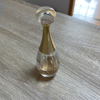ディオールの女性用香水ジャドール jadore 無料で譲ります